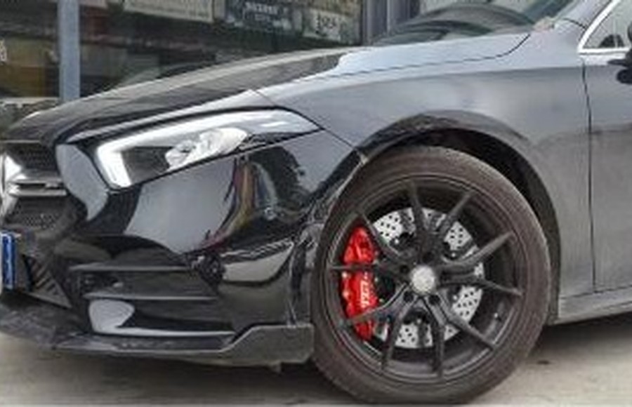 ชุดเบรก TEI ติดตั้งจริงบน Mercedes-Benz A-Class W177 สีดำ คาลิปเปอร์สีแดง